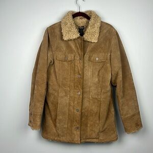 Vintage Gander Mtn Guide Series leather with faux Sherpa style lining size med